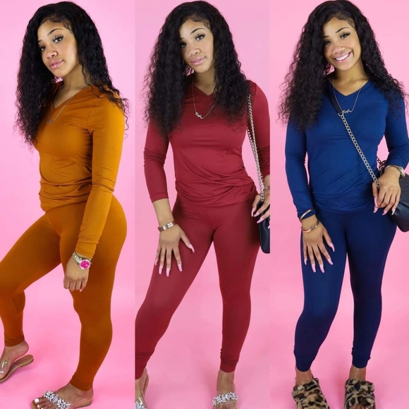 WOMEN'S CLOTHES - Picture 7 of 16